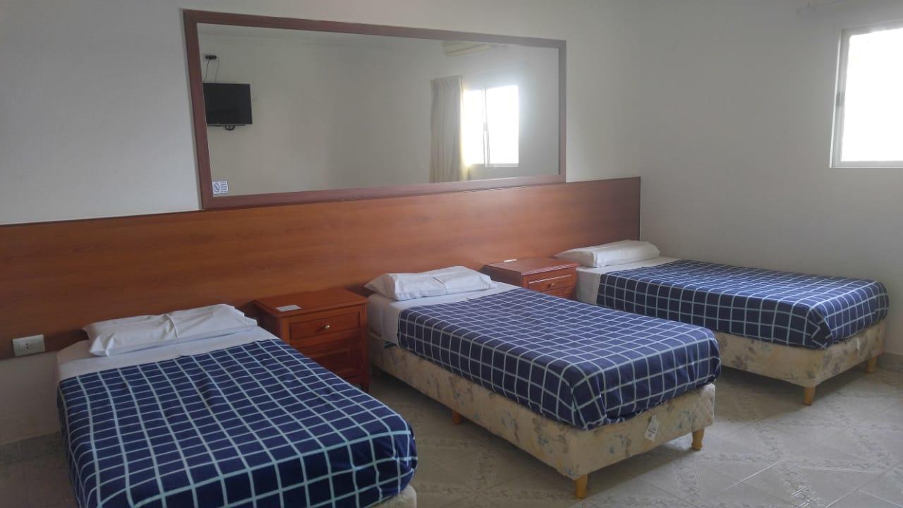 Hotel Cruce Del Desierto Veinticinco de Mayo  外观 照片