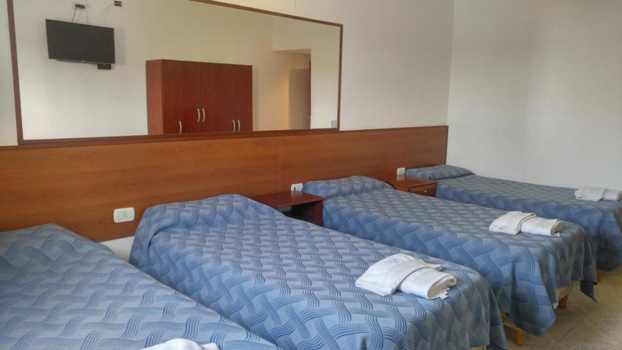 Hotel Cruce Del Desierto Veinticinco de Mayo  外观 照片