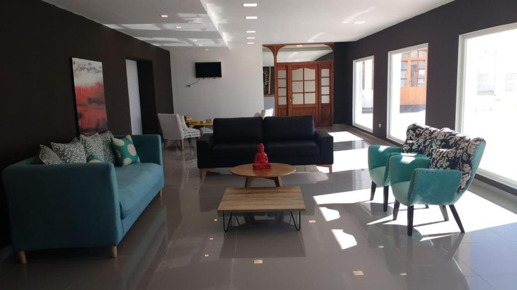 Hotel Cruce Del Desierto Veinticinco de Mayo  外观 照片
